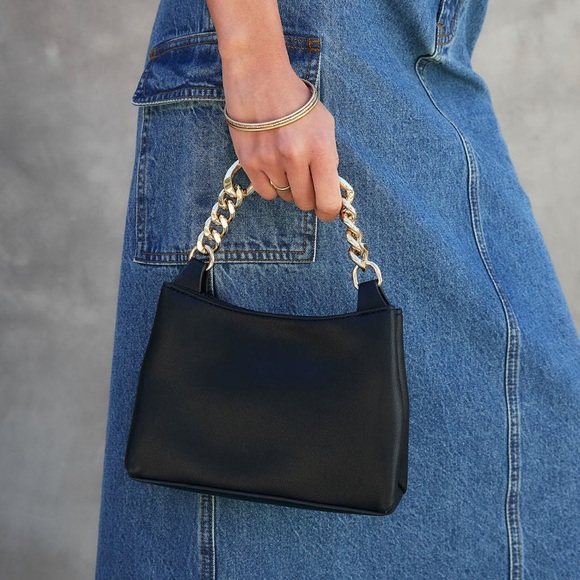 YUME FAUX LEATHER CROSSBODY BAG IN BLACK! - Picture 6 of 6